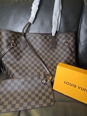 Brown Checkered Tote with Pouch Set & Red Interior